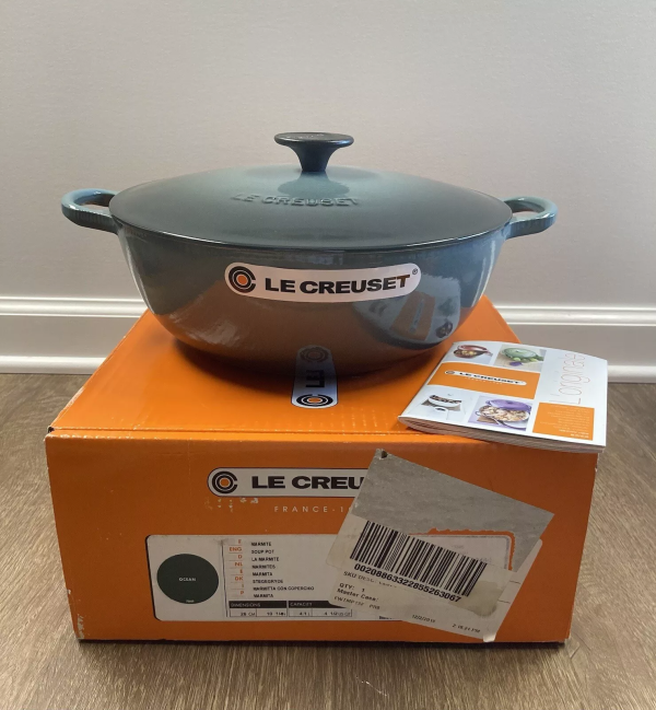 Le Creuset Cast-iron Chef's Oven / Soup Pot