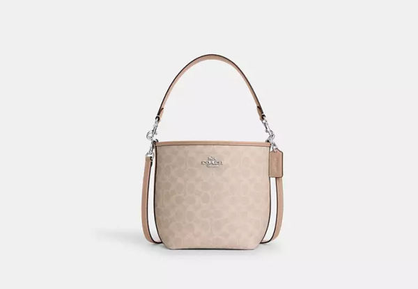 City Bucket Bag In Signature Canvas
