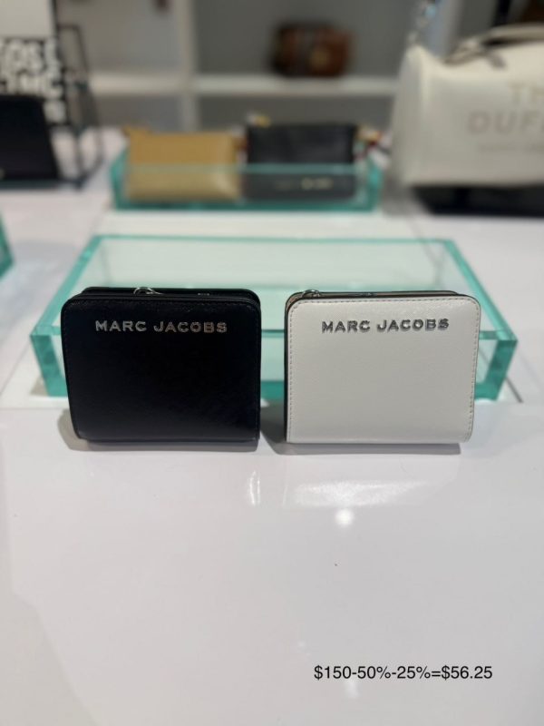 Marc jacobs small bilfold wallet
