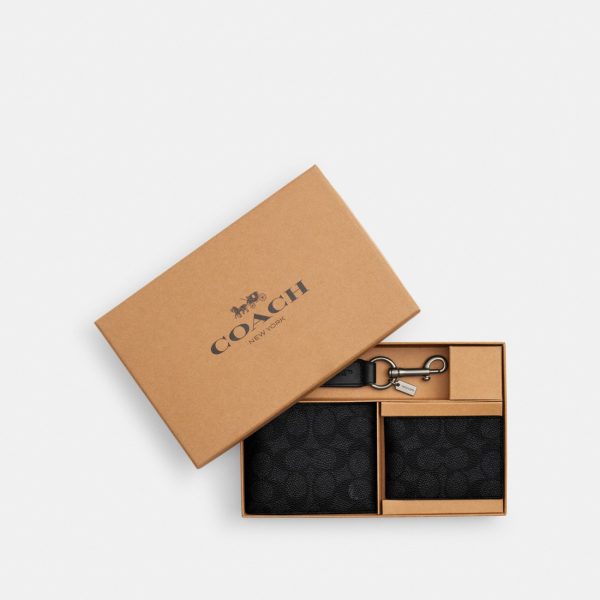 Coach Boxed 3-In-1 Wallet Gift Set In Signature Canvas