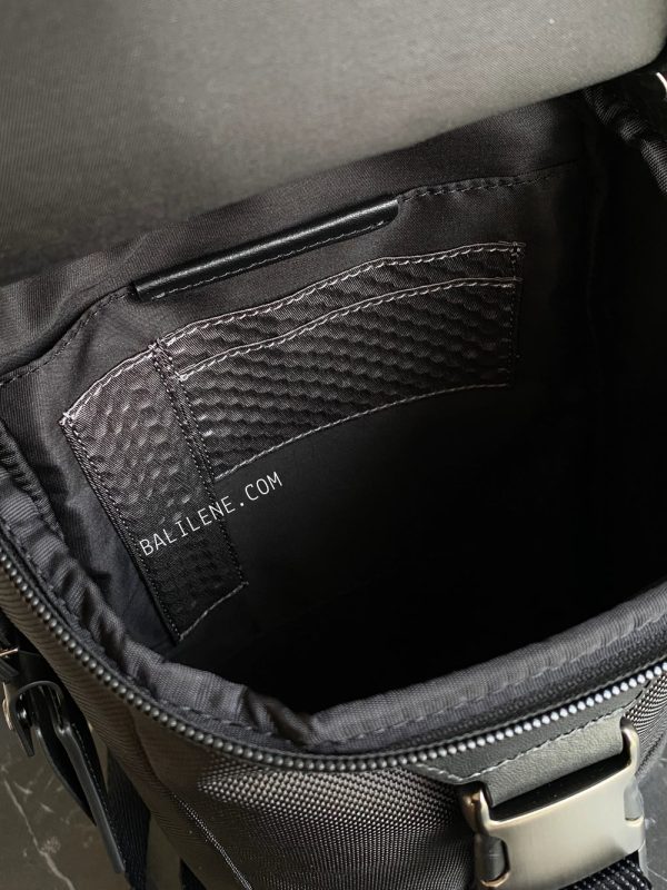 Tumi Woodland Sling Bag 2 In 1 Black - Preorder