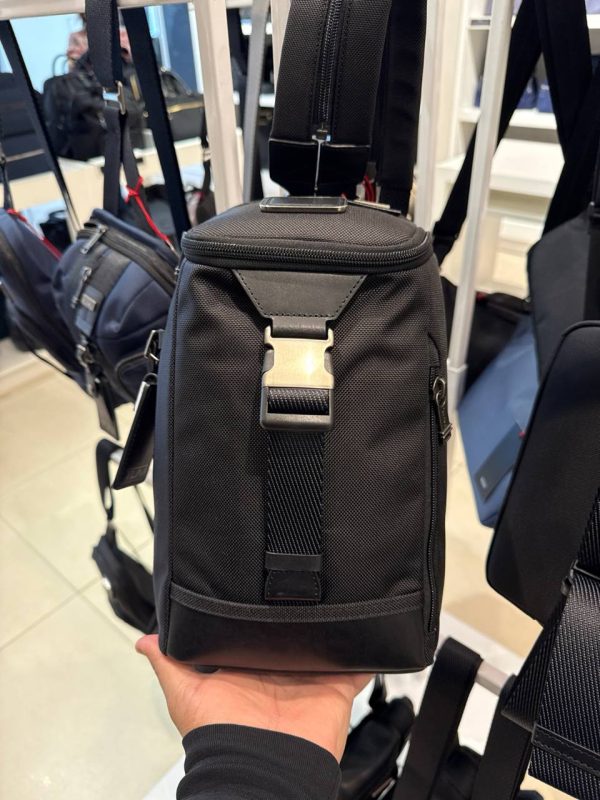 Tumi Woodland Sling Bag 2 In 1 Black - Preorder