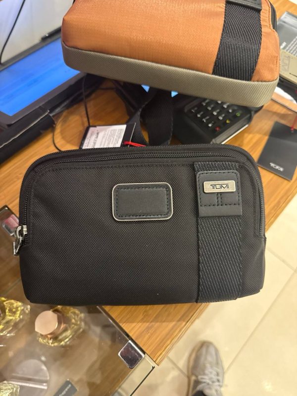 Tumi Schofield Utility Pouch Black - Preorder