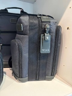 TUMI Higgins Sling E823 - Preorder