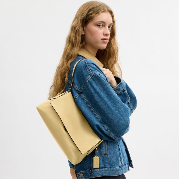 Coach Chelsea Shoulder Bag 30 - Preorder