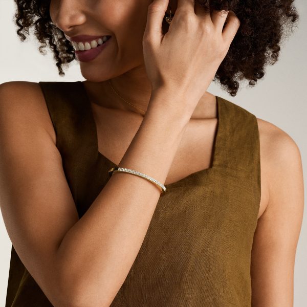Fossil Ellis Pav&eacute; Glitz Gold-Tone Stainless Steel Bangle Bracelet - Preorder