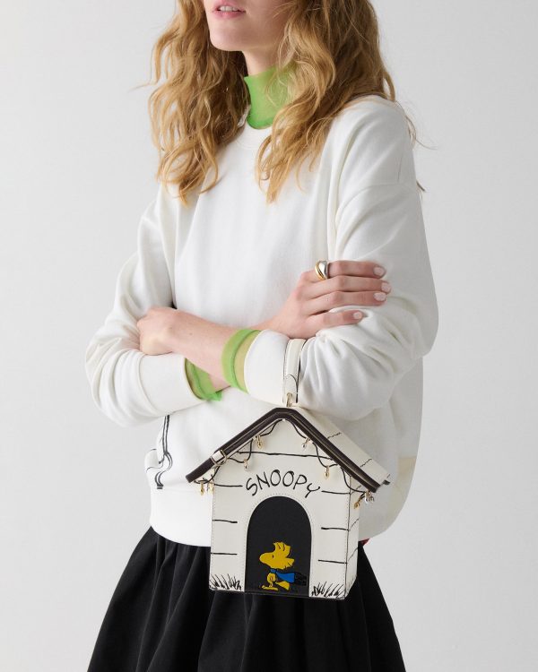 Kate Spade Peanuts X KSNY Snoopy 3D Dog House Crossbody
