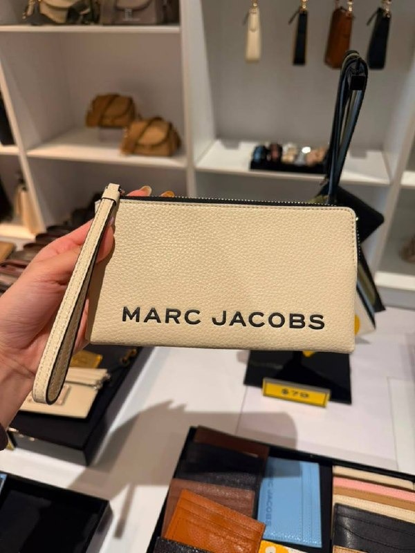 Marc Jacobs The Top Zip Wristlet - Preorder - Image 2