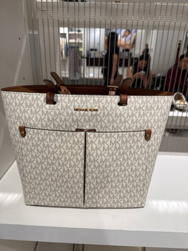 Michael Kors Jet Set Travel Medium Double Pocket Tote Vanilla - Preorder