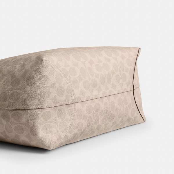 Coach Outlet City Tote Bag In Signature Canvas - Preorder