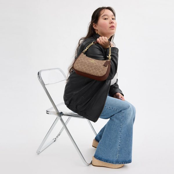 Coach Outlet Teri Shoulder Bag In Signature Canvas - Preorder