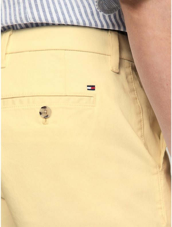 Tommy Hilfiger Men's Straight Fit Twill 9" Chino Short - Preorder