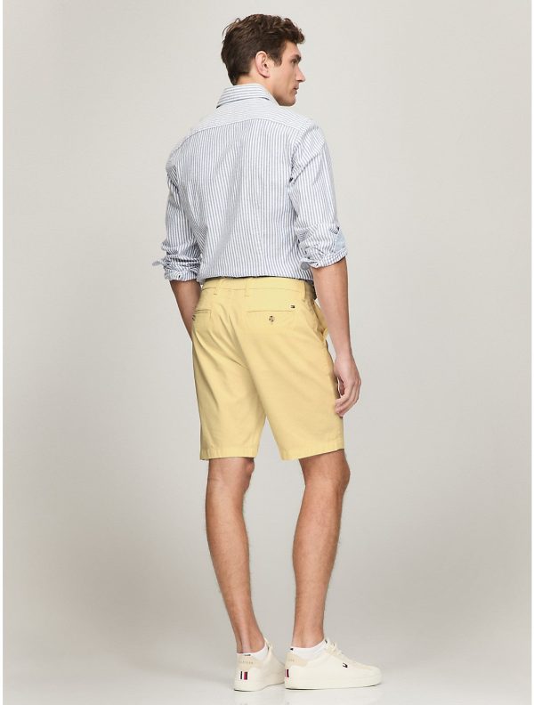 Tommy Hilfiger Men's Straight Fit Twill 9" Chino Short - Preorder