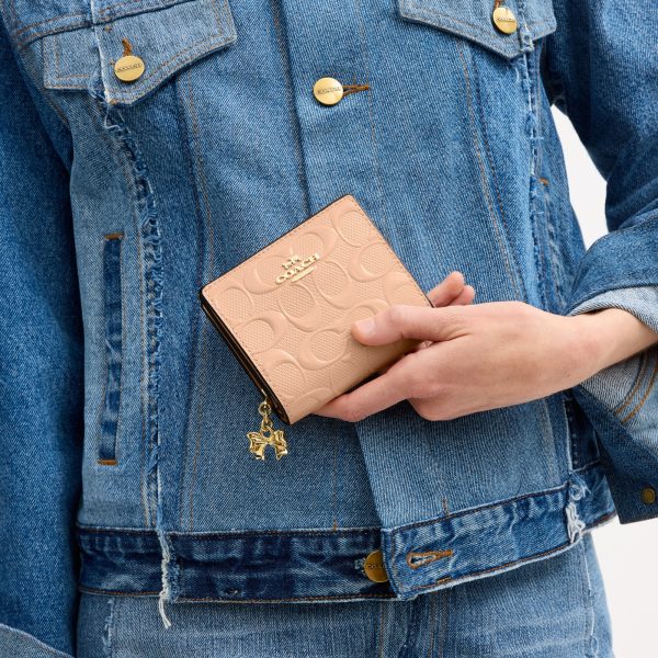 Coach Snap Wallet In Signature Leather With Charm - Preorder