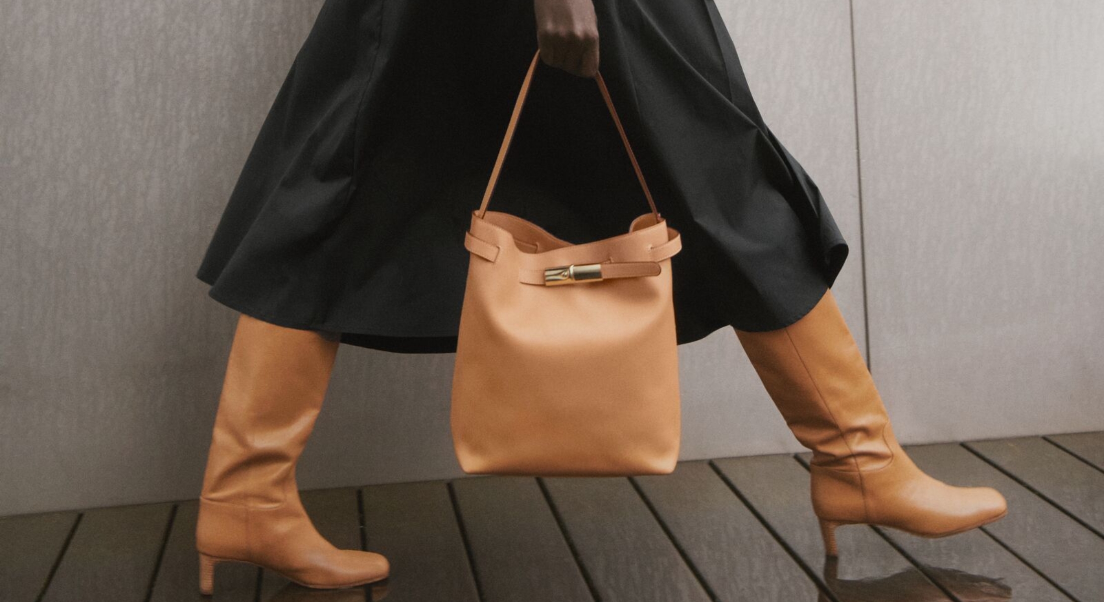 Longchamp Le Smart XS Bucket Caramel 10397HJH121 Fall Winter 2026