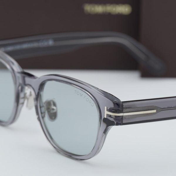 Tom Ford FT1041-D 20A Transparent Grey/Light Grey - Preorder