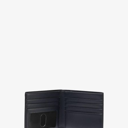 Admrl / Plblue