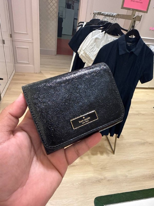 Kate Spade Bridget Crinkle Patent Small L-zip Wallet - Preorder — Black (001)