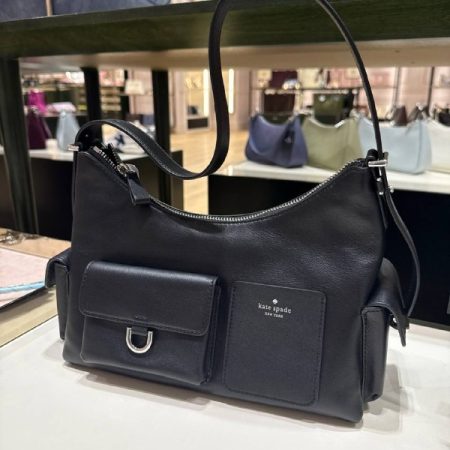 Black (001)