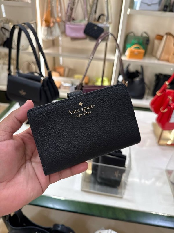 Kate Spade Medium Bifold Wallet - Preorder — Black (001)
