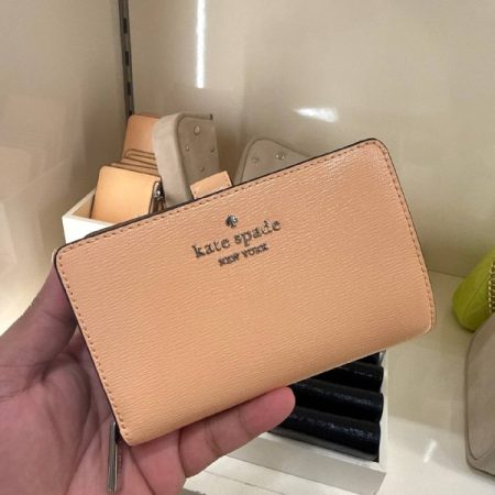 Kate Spade Medium Bifold Wallet - Preorder — Citrus Glaze (800)