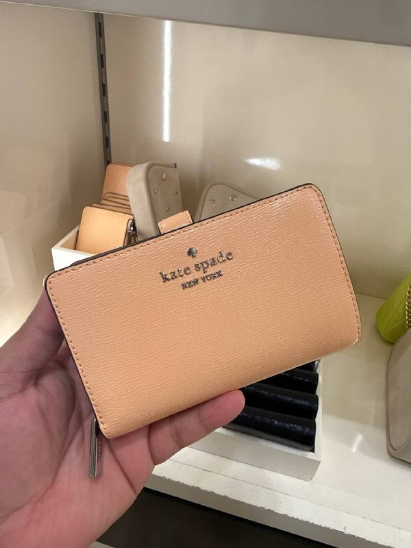 Kate Spade Medium Bifold Wallet - Preorder — Citrus Gla (800)