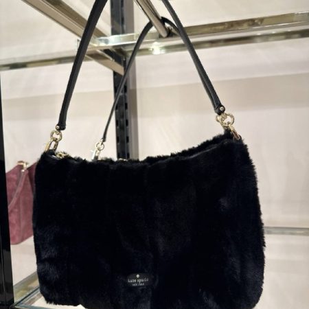 Black (001)