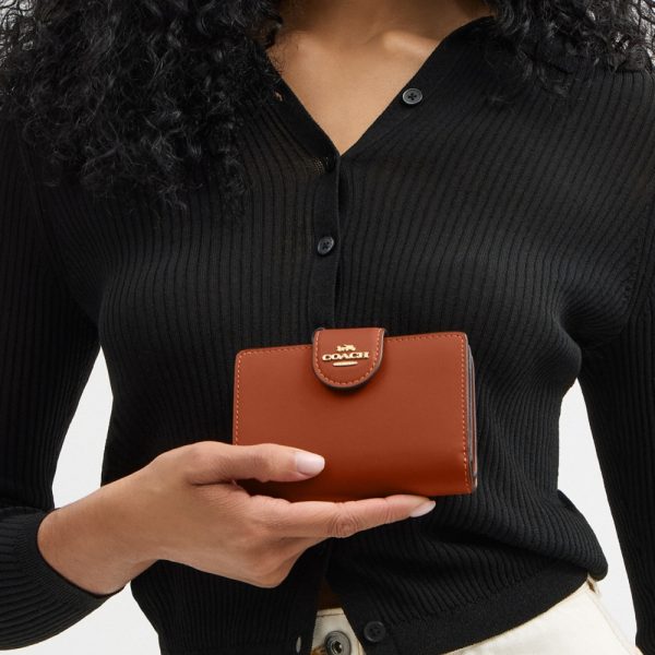 Coach Outlet Medium Corner Zip Wallet - Preorder