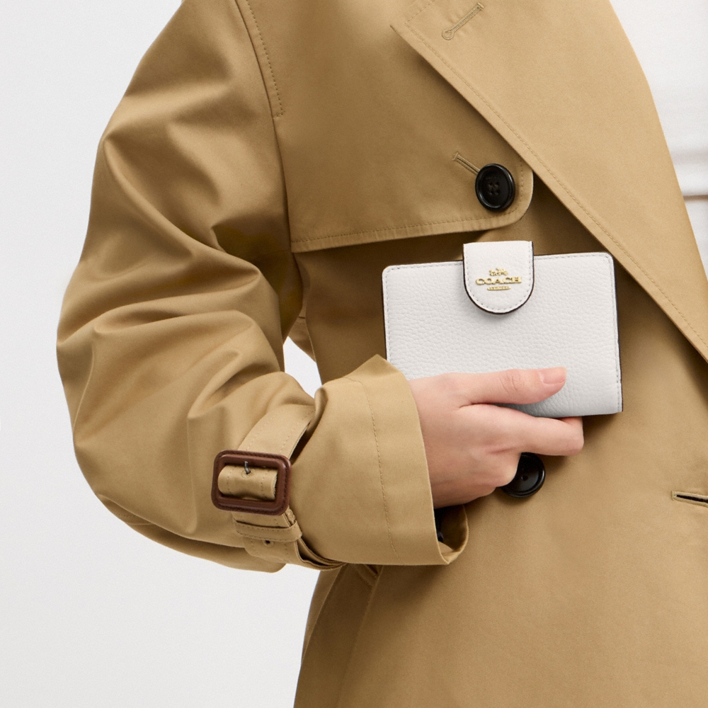 Coach Outlet Medium Corner Zip Wallet - Preorder
