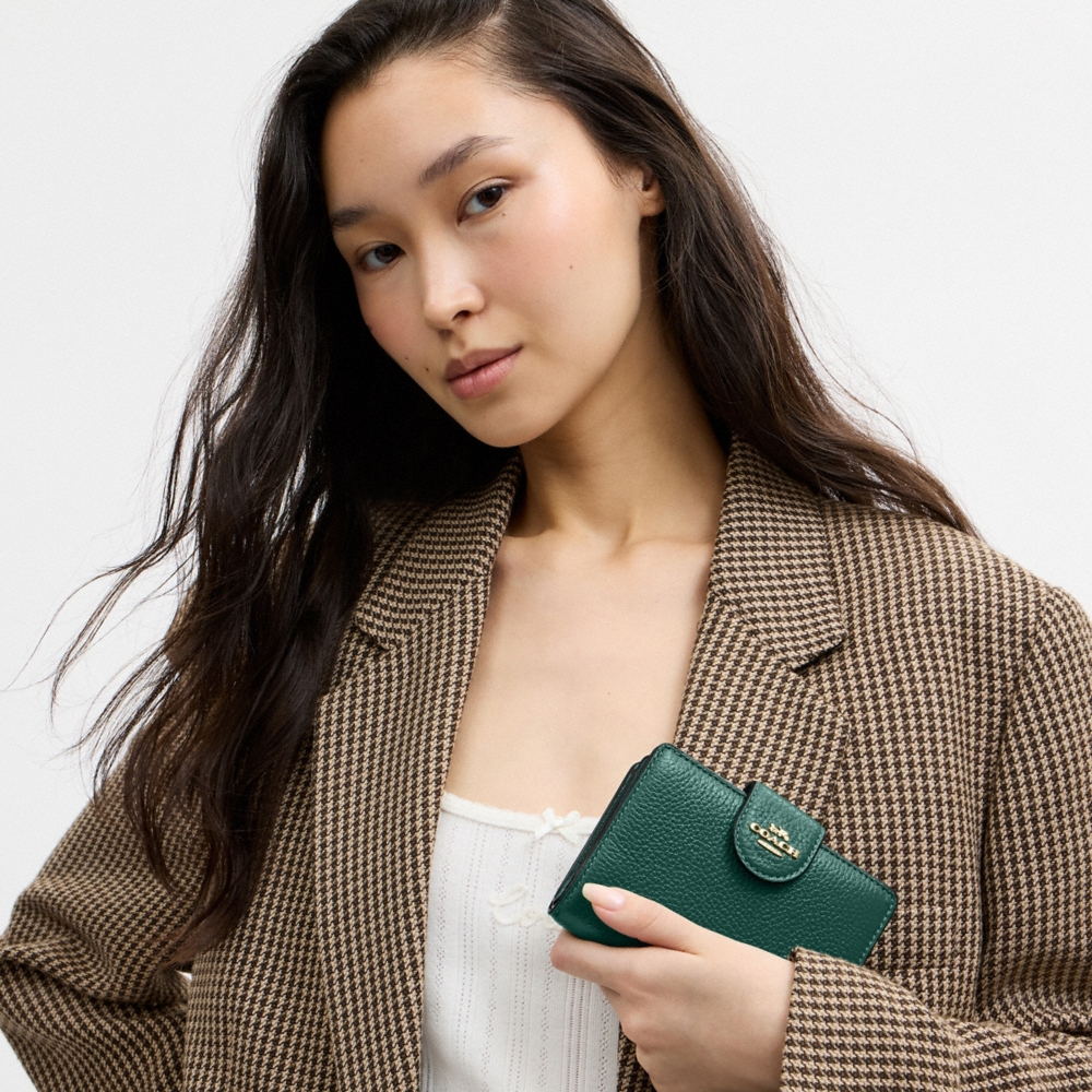 Coach Outlet Medium Corner Zip Wallet - Preorder