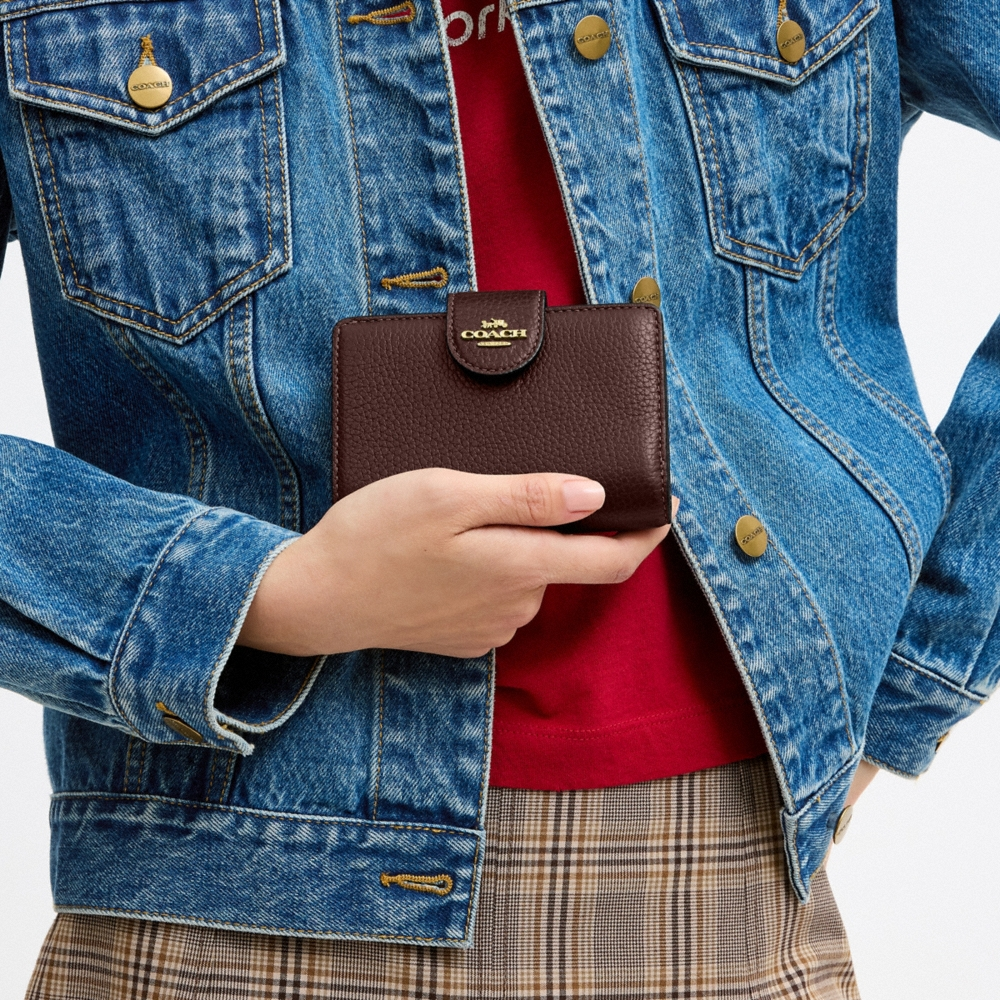 Coach Outlet Medium Corner Zip Wallet - Preorder