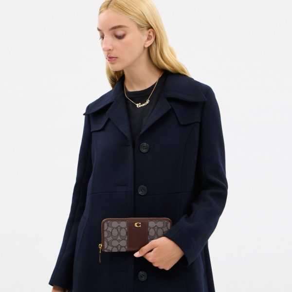 Coach Essential Slim Accordion Zip Wallet In Signature Jacquard - Preorder