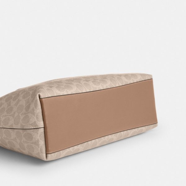 Coach Outlet Station Tote Bag In Signature Canvas - Preorder