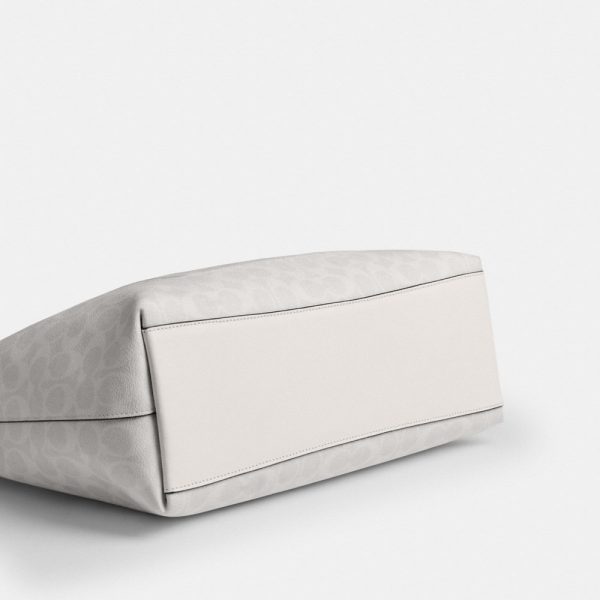 Coach Outlet Station Tote Bag In Signature Canvas - Preorder