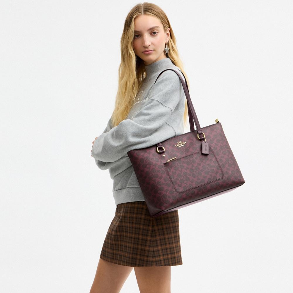 Coach Outlet Station Tote Bag In Signature Canvas - Preorder