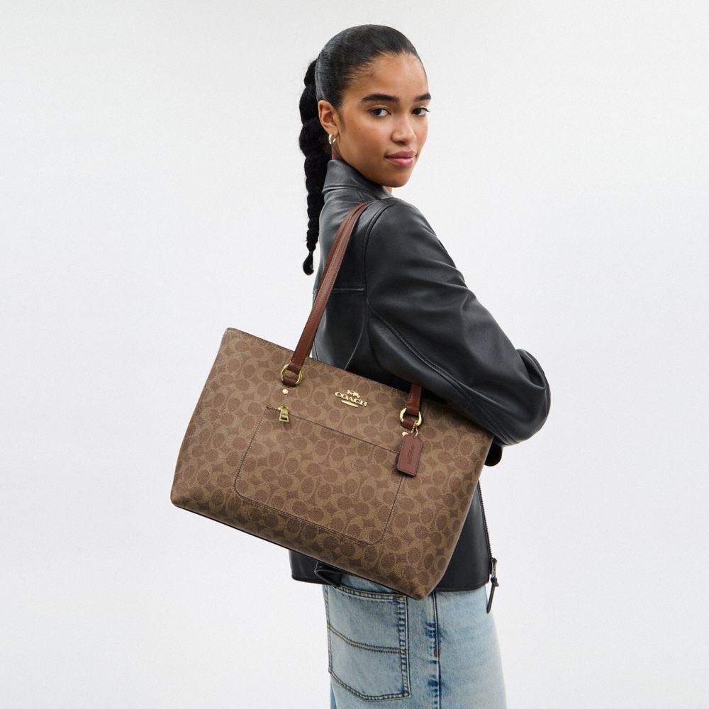 Coach Outlet Station Tote Bag In Signature Canvas - Preorder