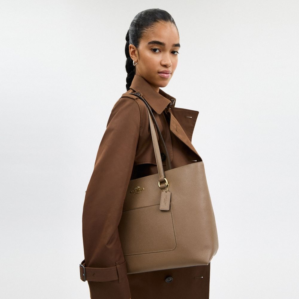 Coach Outlet Station Tote Bag - Preorder