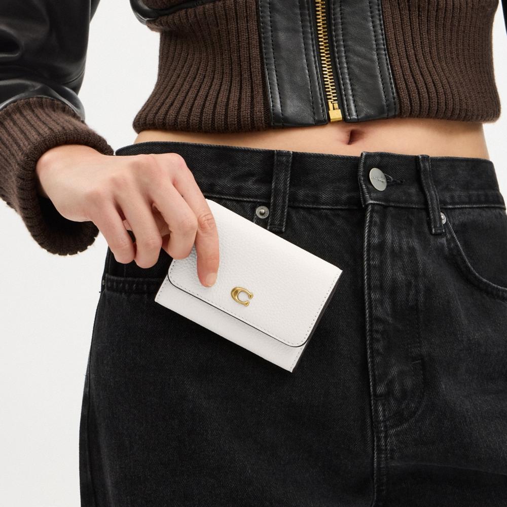 Coach Outlet Essential Flap Card Case - Preorder