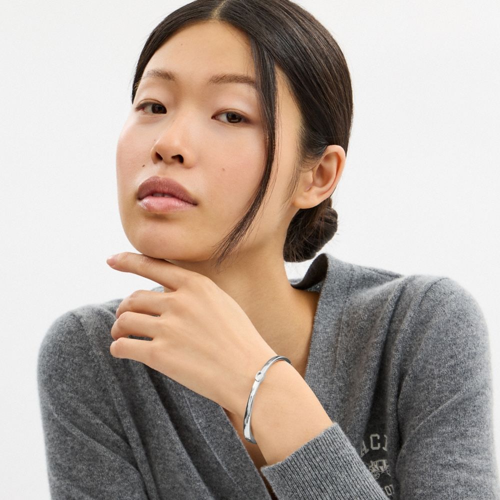 Coach Outlet Thin Signature Hinged Bangle - Preorder