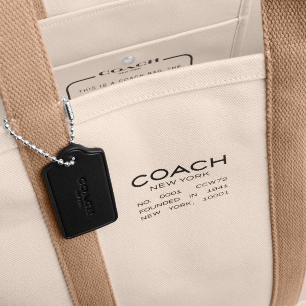 Coach Outlet Utility Tote - Preorder