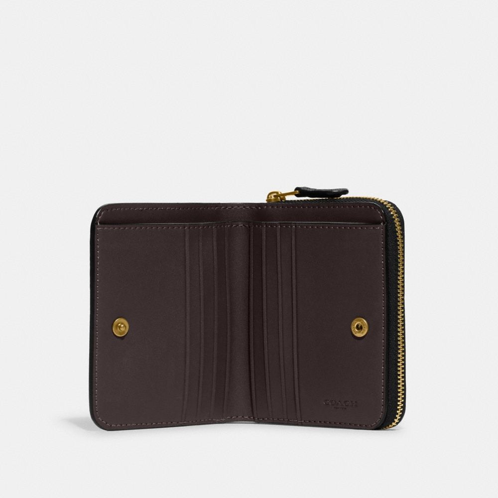 Coach Outlet Essential Billfold Wallet - Preorder - Image 3