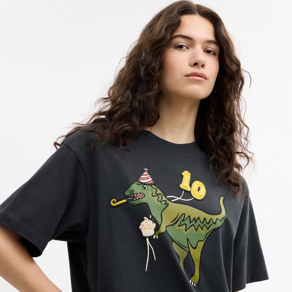 Coach Outlet Rexy 10th Birthday Relaxed T-Shirt In Organic Cotton - Preorder