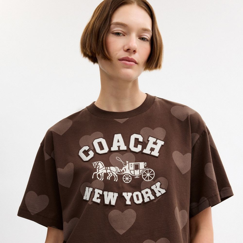 Coach Outlet Horse And Carriage Heart Cropped T-Shirt In Organic Cotton - Preorder - Image 4