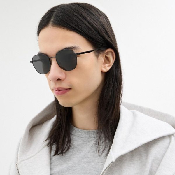 Coach Metal Hangtag Round Sunglasses - Preorder