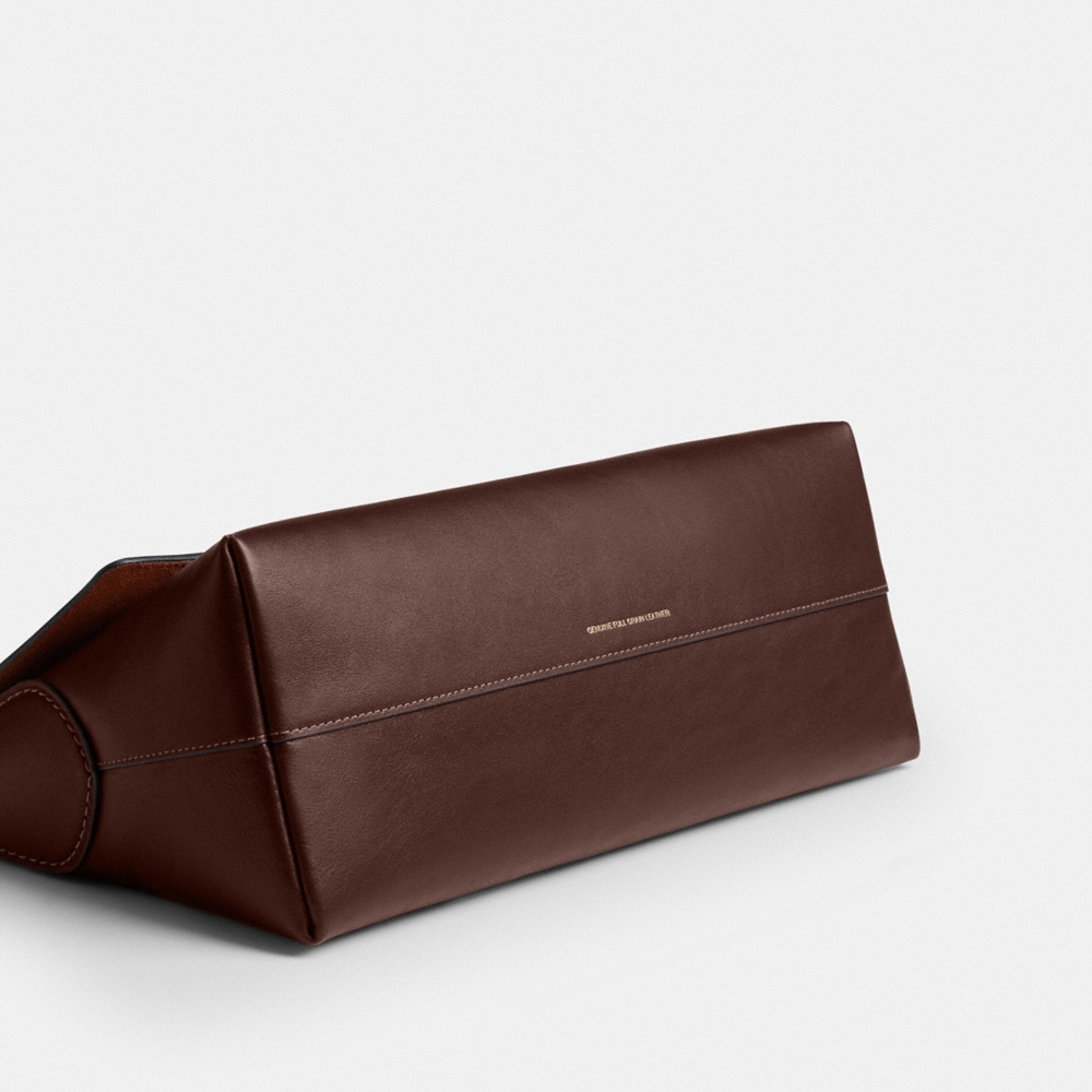Coach Outlet Chelsea Shoulder Bag 30 - Preorder