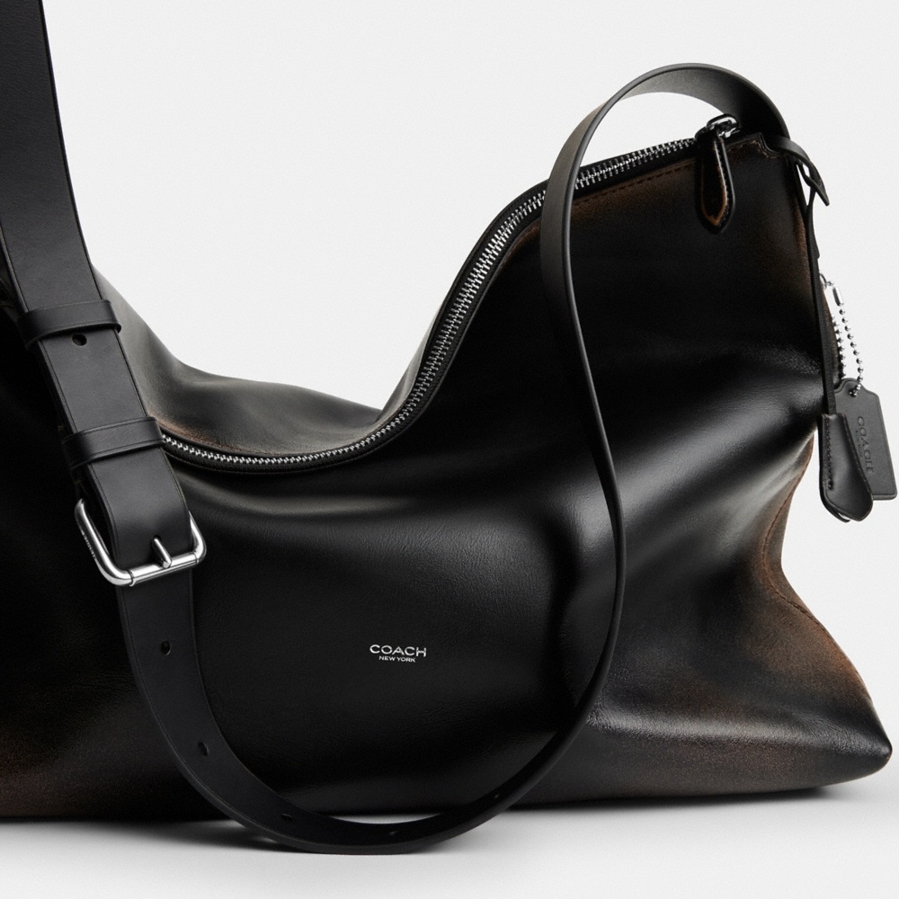 Coach Mott Messenger Bag In Loved Leather - Preorder
