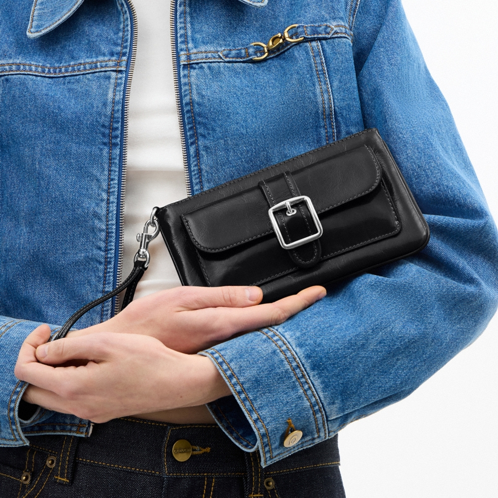 Coach Outlet Ashton Wristlet - Preorder