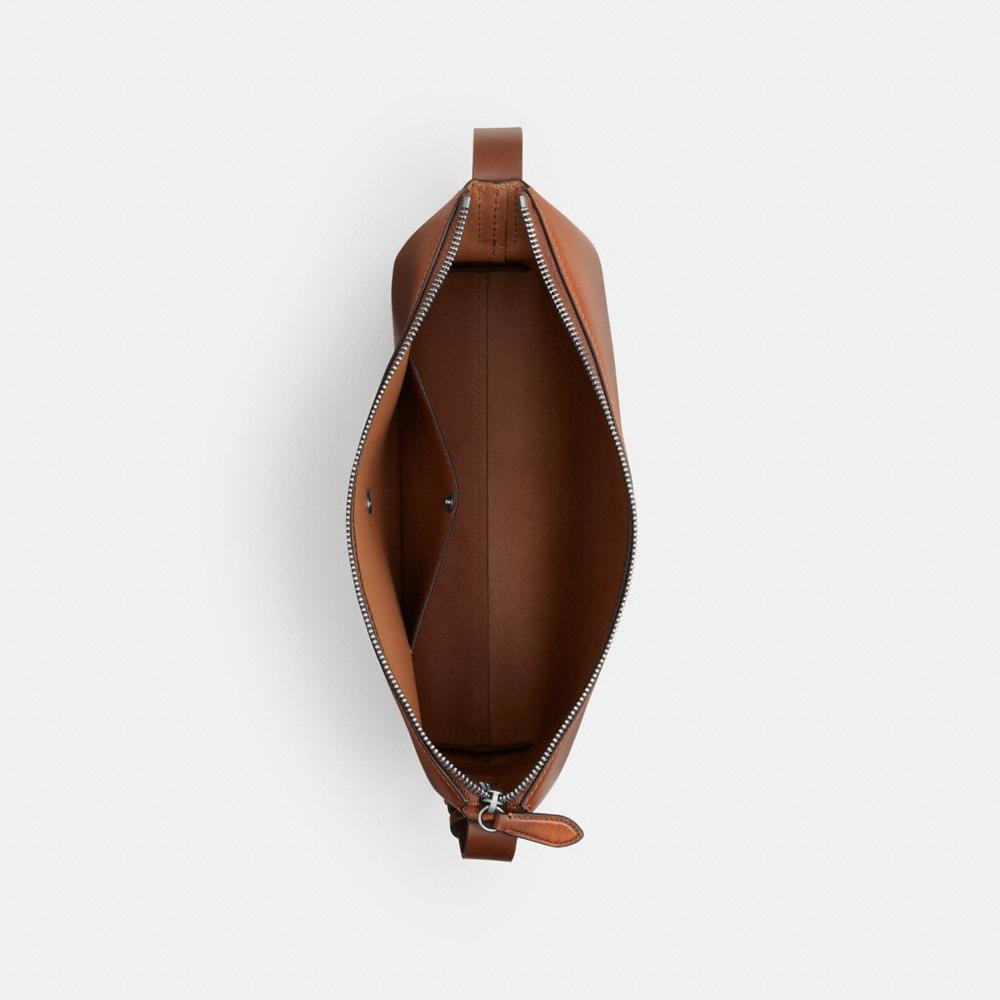 Coach Outlet Mott Messenger Bag 38 In Loved Leather - Preorder
