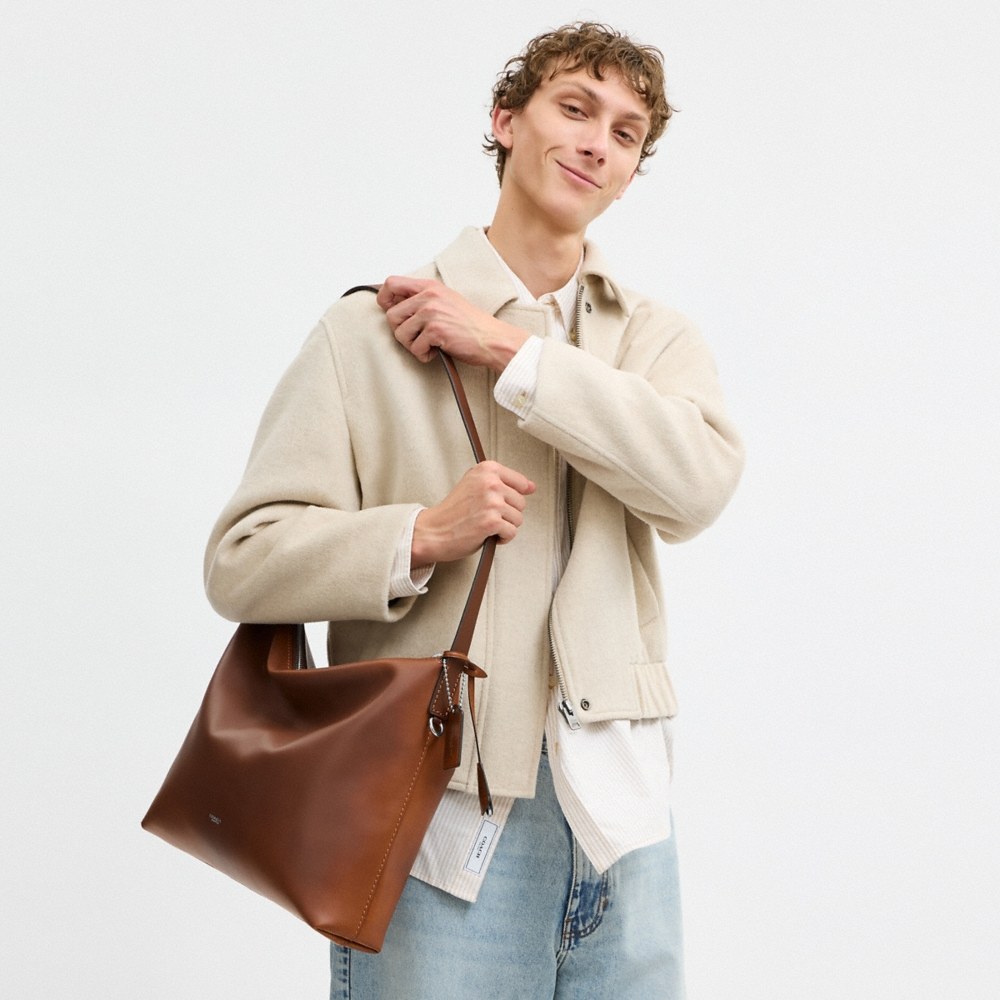 Coach Outlet Mott Messenger Bag 38 In Loved Leather - Preorder