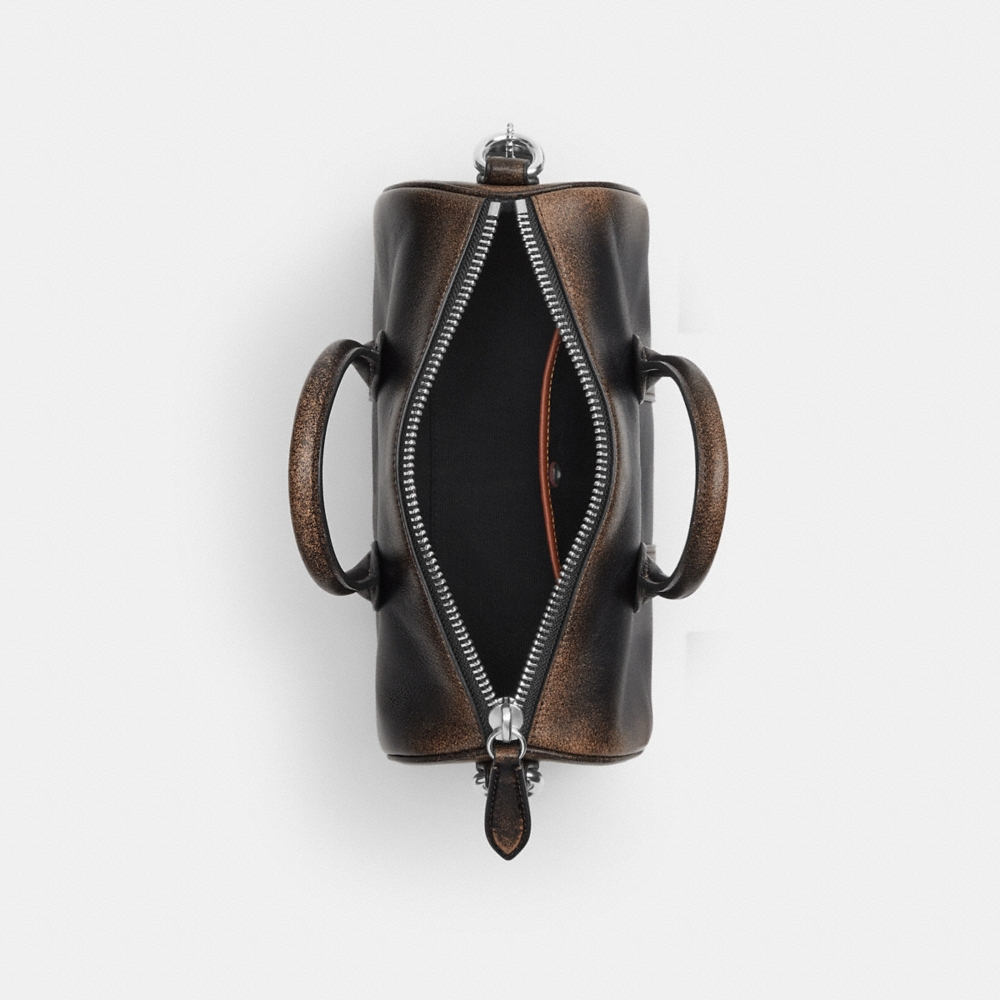 Coach Compass Bag 25 In Loved Leather - Preorder
